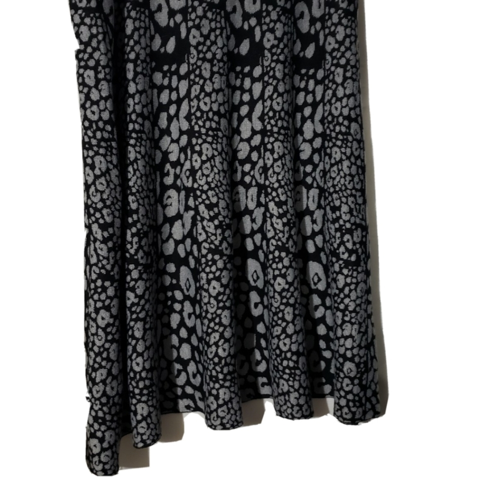 Skirt - Picture 2 of 2
